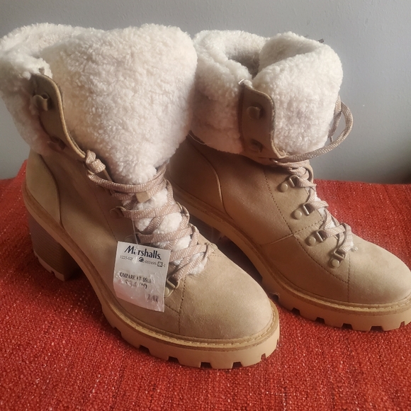New, with tag Tan Faux Fur Esprit Chunky Lace Up Ankle Boots, Size 9 - Picture 5 of 5